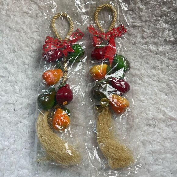 New Vintage pair of faux fruits with rope hanging wall gold tone bells &red bow - Picture 1 of 10